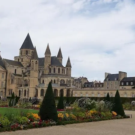 Apartment Lumineux Idealement Situe A Proximite De Musees Equipements Sportifs Salle De Spectacle Commerces *