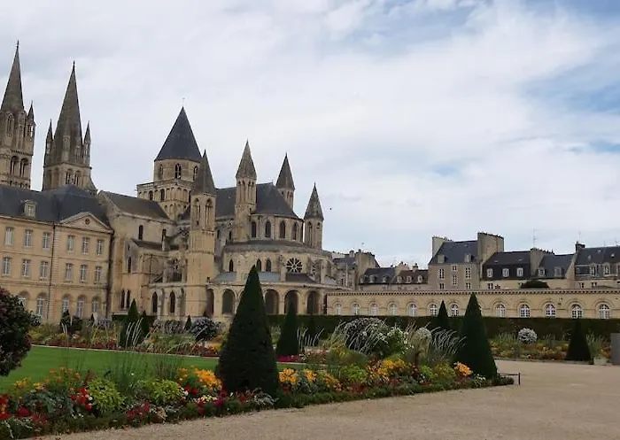 Appartement Lumineux Idealement Situe A Proximite De Musees Equipements Sportifs Salle De Spectacle Commerces *